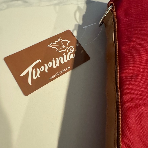 Tirrinia Insulated Wine Cooler- 2 bottles with strap - Picture 4 of 9